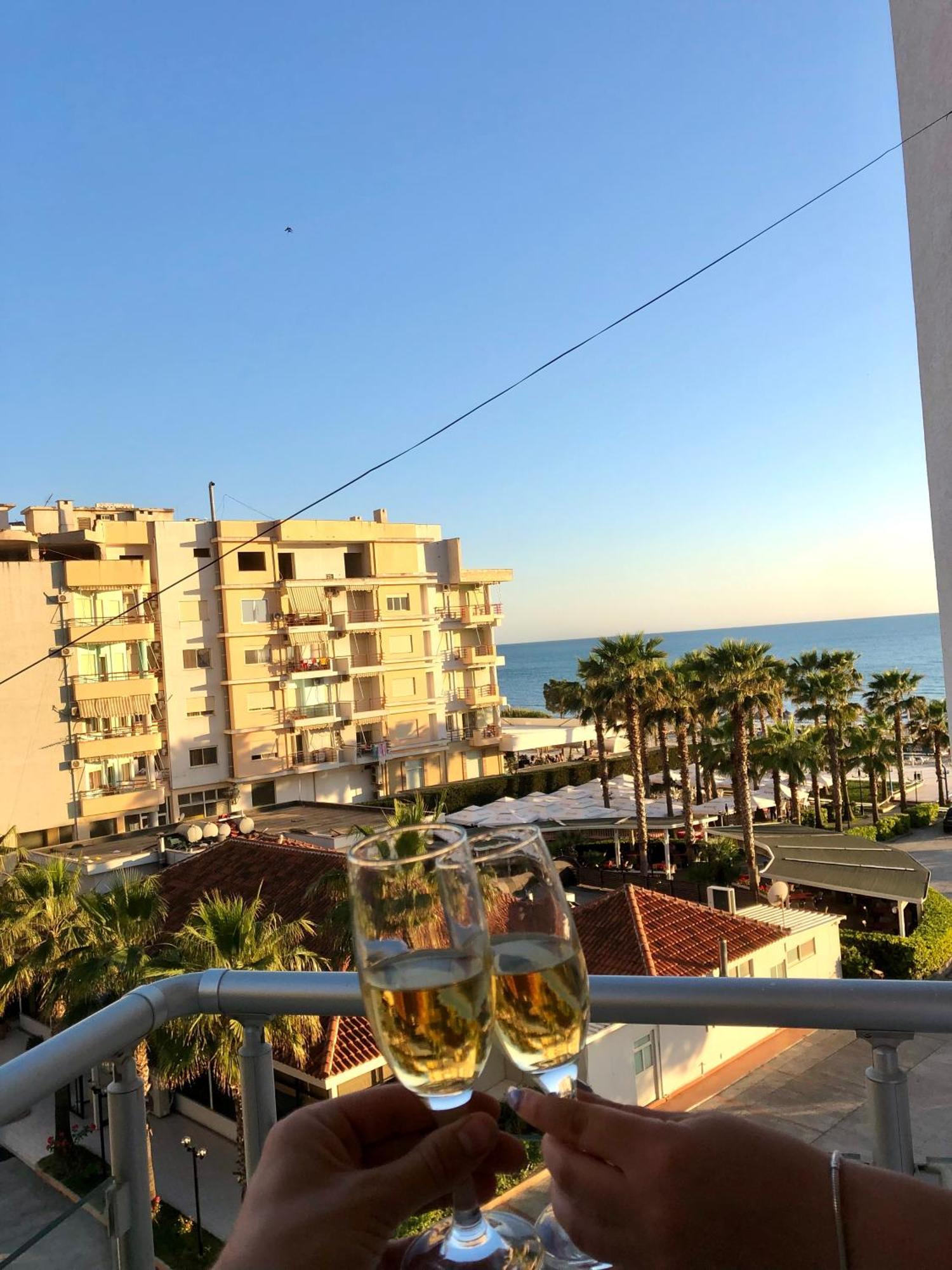 Apartment Ermest ,Kavaje Rock Durres Exterior photo